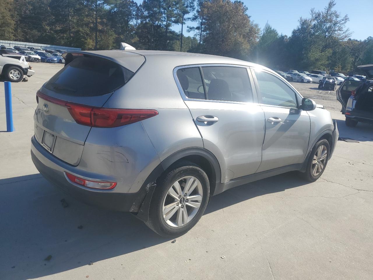 KIA SPORTAGE LX