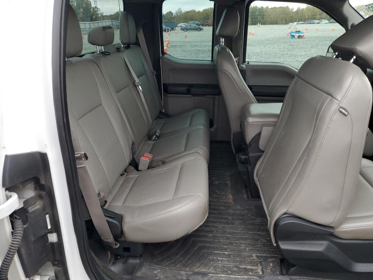 FORD F-150 SUPER CAB