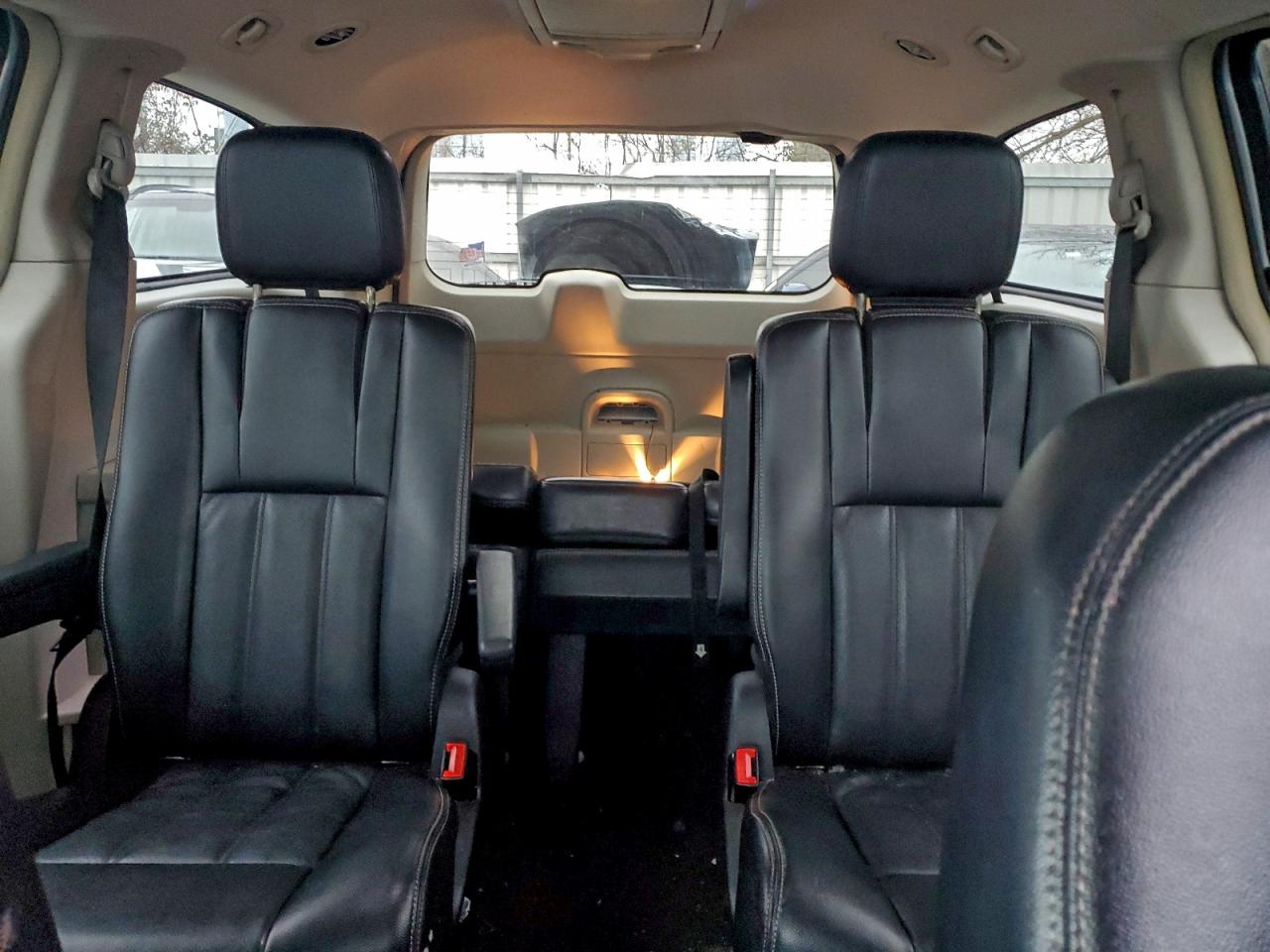 CHRYSLER TOWN & COUNTRY TOURING