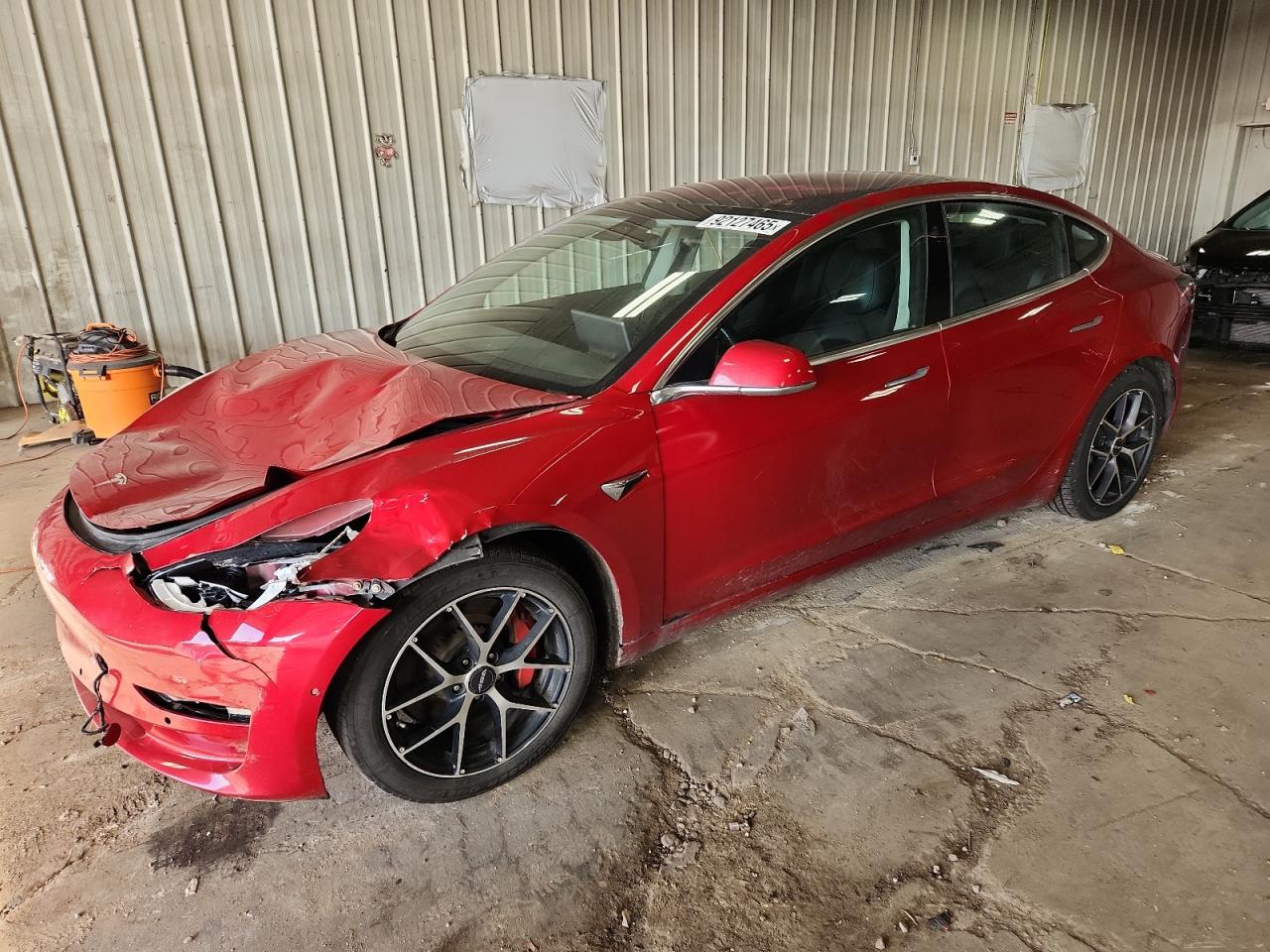 Lot #3311756720 2018 TESLA MODEL 3