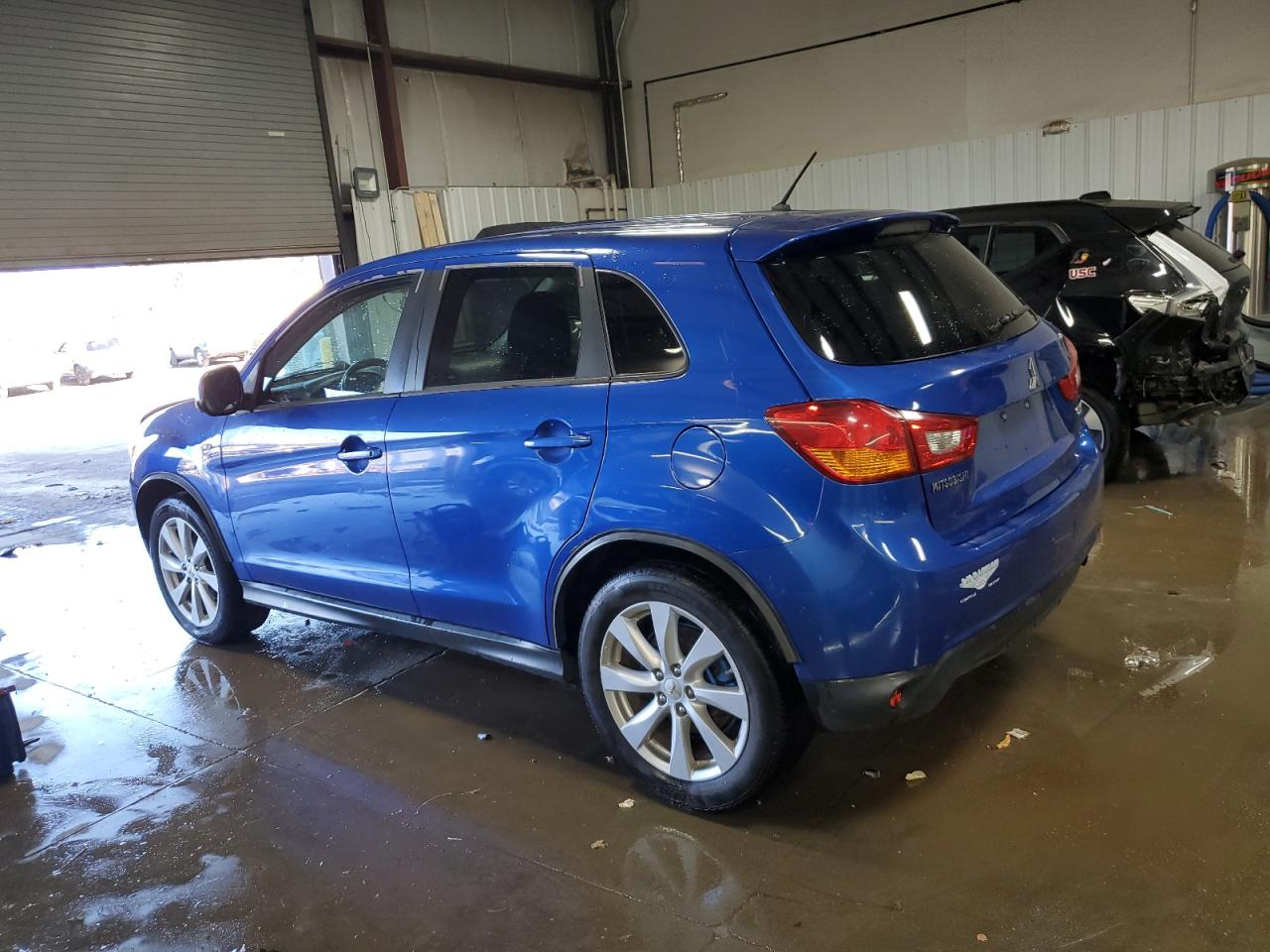 MITSUBISHI OUTLANDER ES