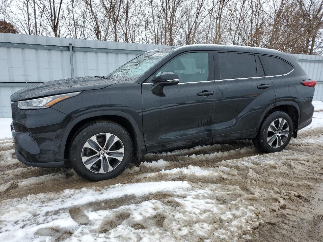 TOYOTA HIGHLANDER XLE