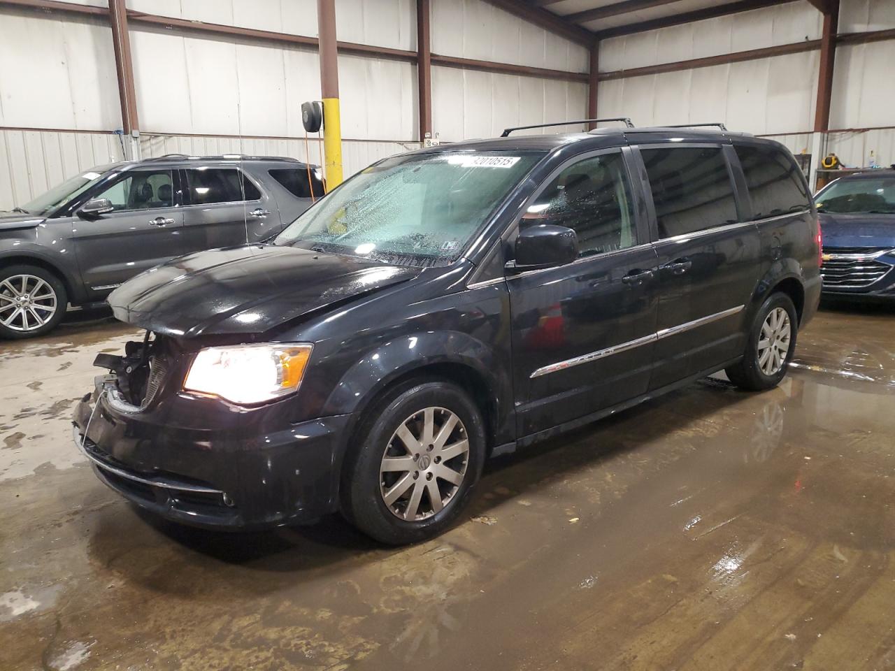 CHRYSLER TOWN & COUNTRY TOURING