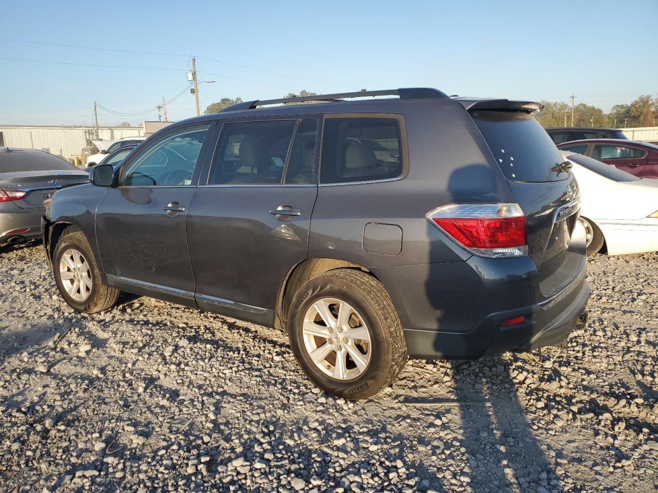 TOYOTA HIGHLANDER BASE