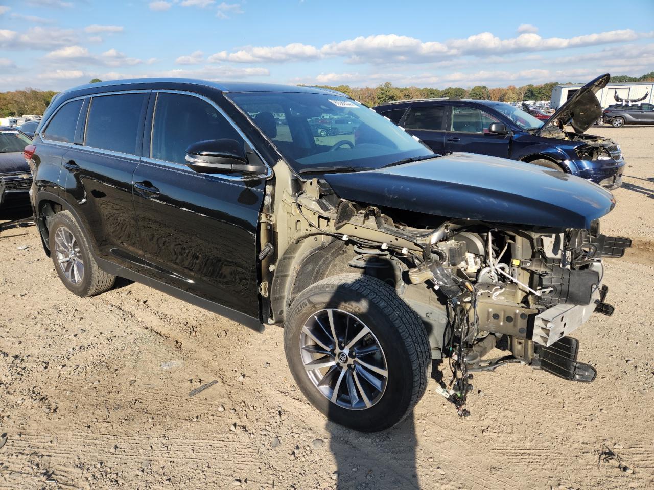 TOYOTA HIGHLANDER SE