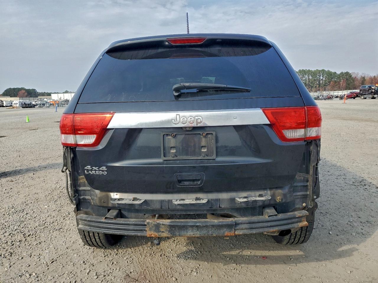 JEEP GRAND CHEROKEE LAREDO