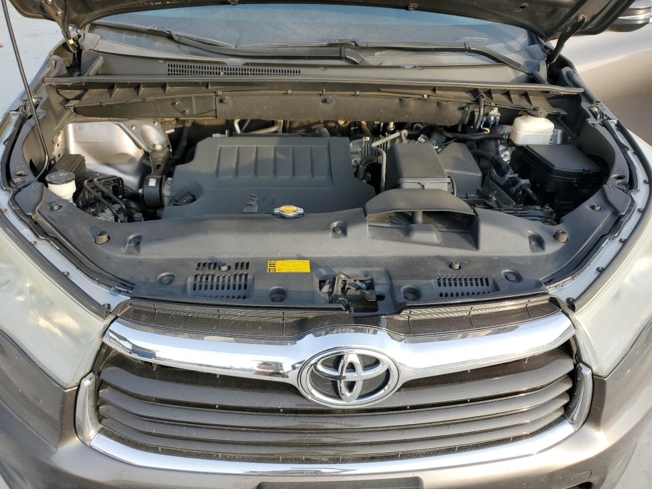 TOYOTA HIGHLANDER LE