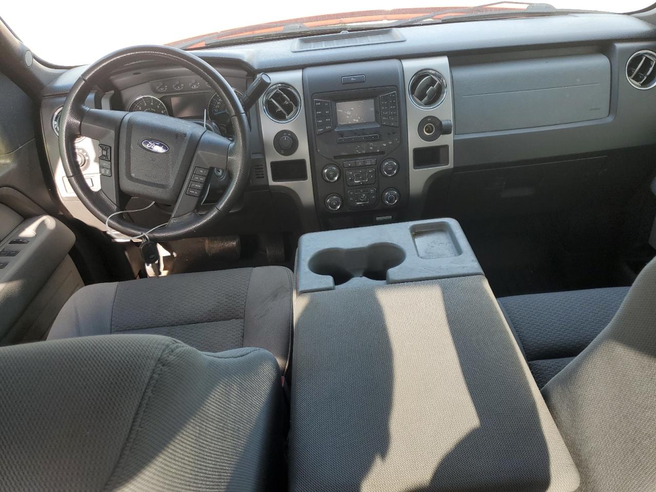 FORD F-150 SUPER CAB