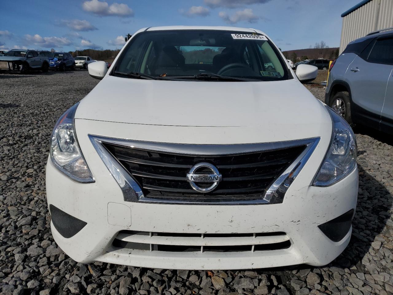 NISSAN VERSA S