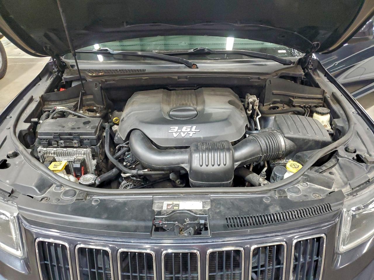 JEEP GRAND CHEROKEE LAREDO