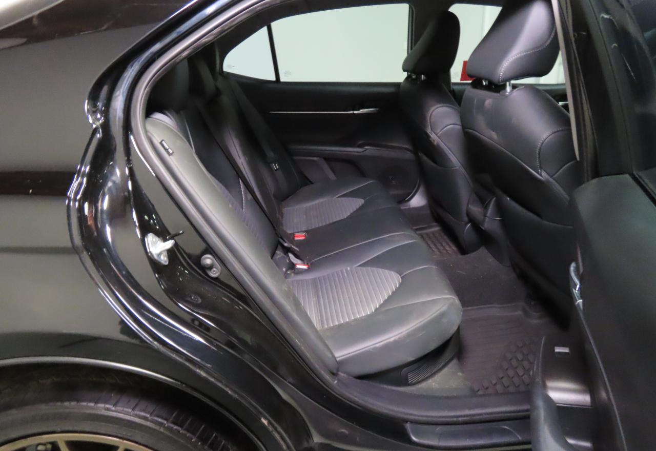 TOYOTA CAMRY SE NIGHT SHADE