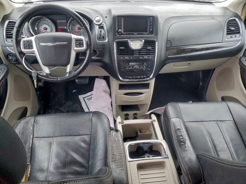 2016 CHRYSLER TOWN & COU #3302769340