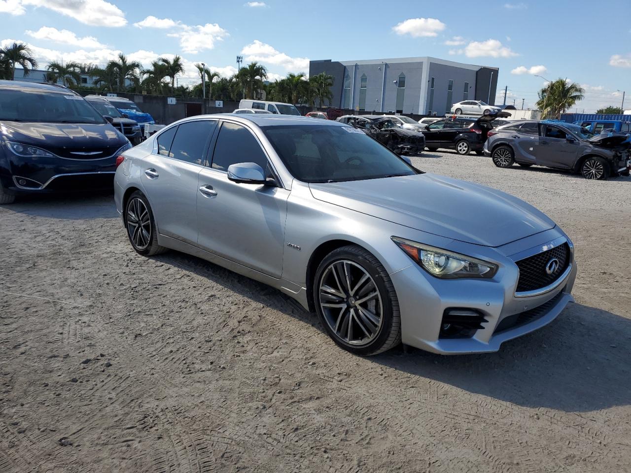 INFINITI Q50 HYBRID PREMIUM