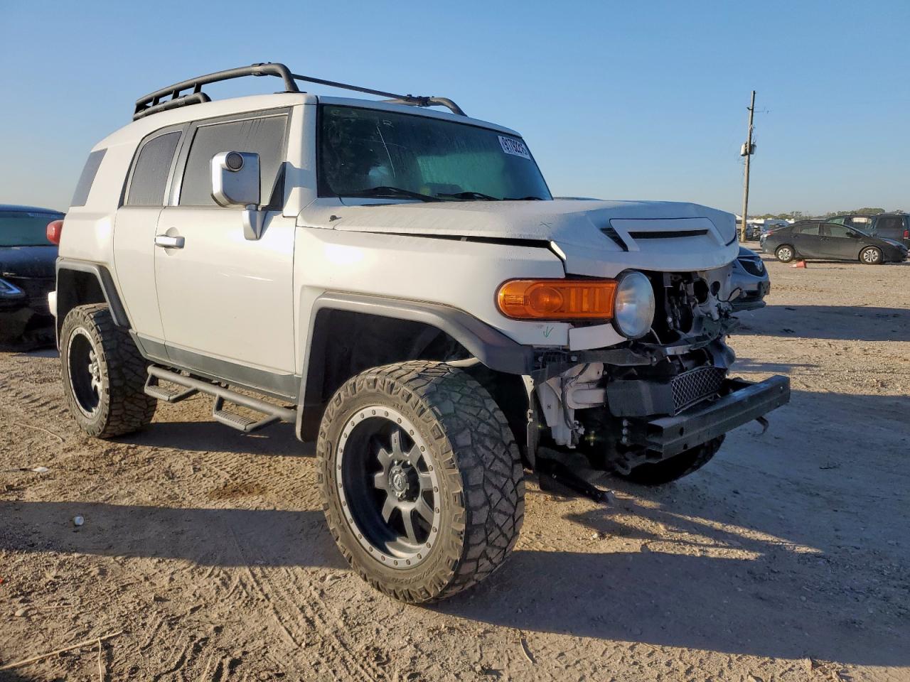 TOYOTA FJ CRUISER