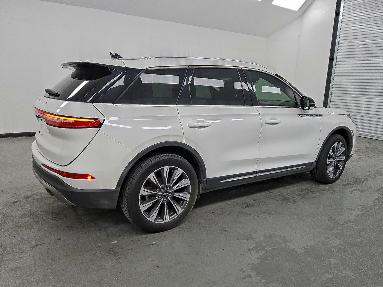 Lot #3316816398 2020 LINCOLN CORSAIR RE