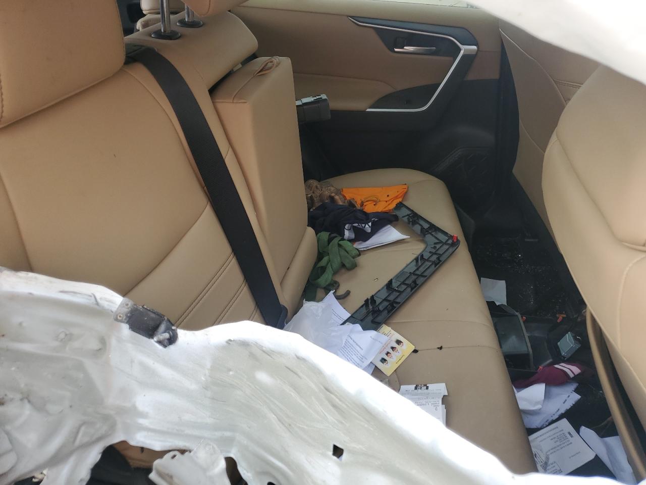 TOYOTA RAV4 XLE PREMIUM