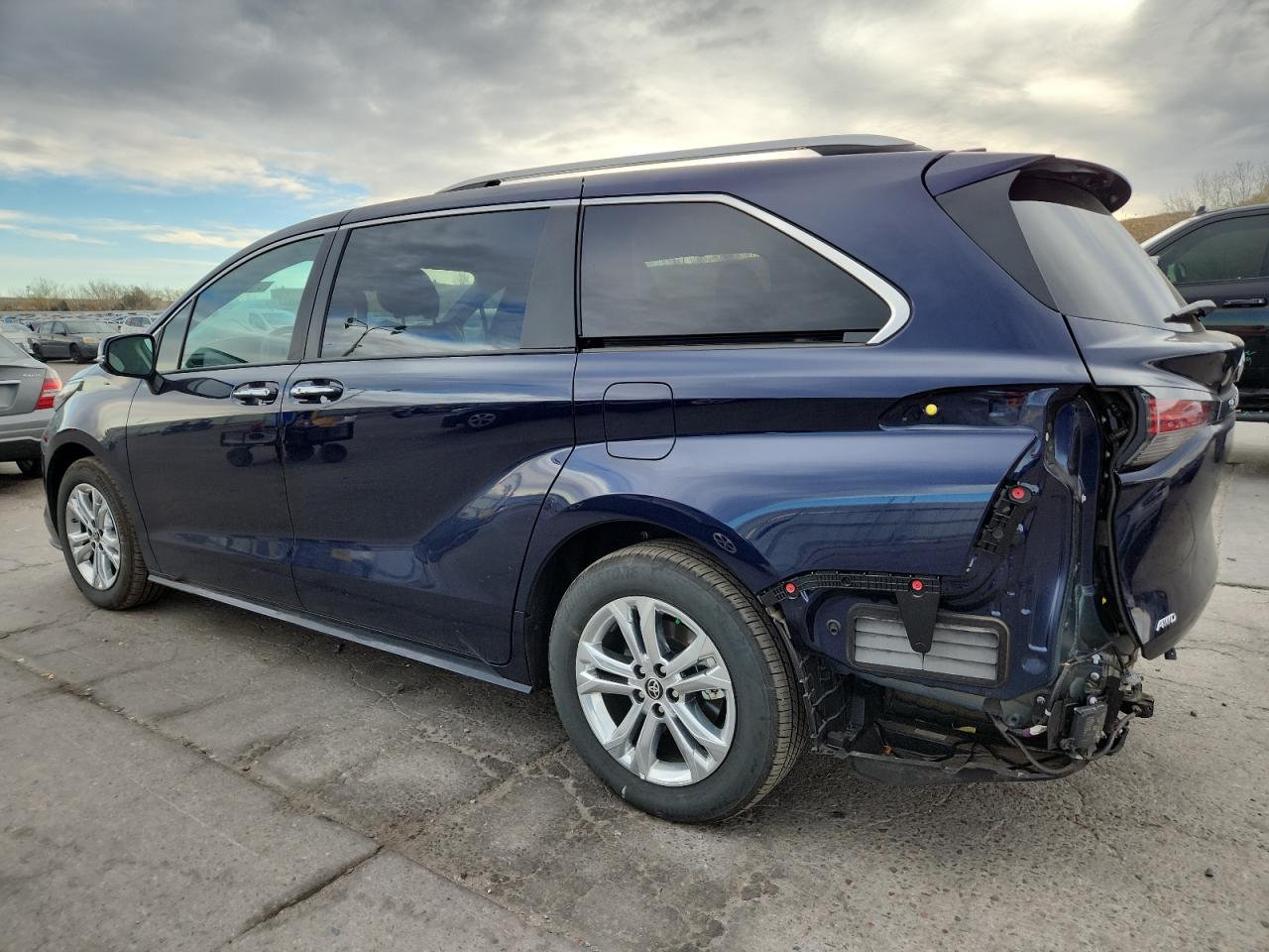 Lot #3285016929 2024 TOYOTA SIENNA LIM