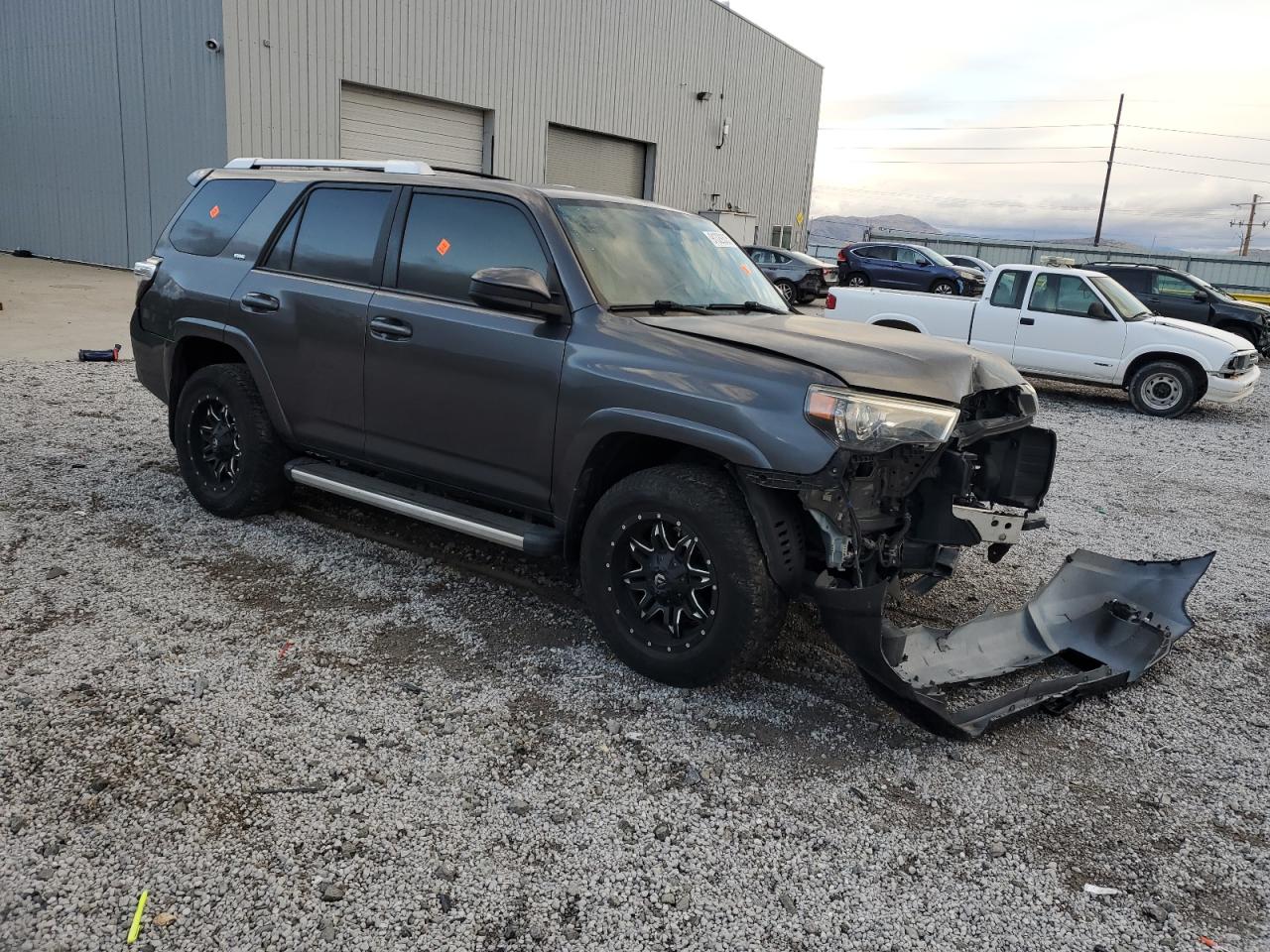 TOYOTA 4RUNNER SR5/SR5 PREMIUM