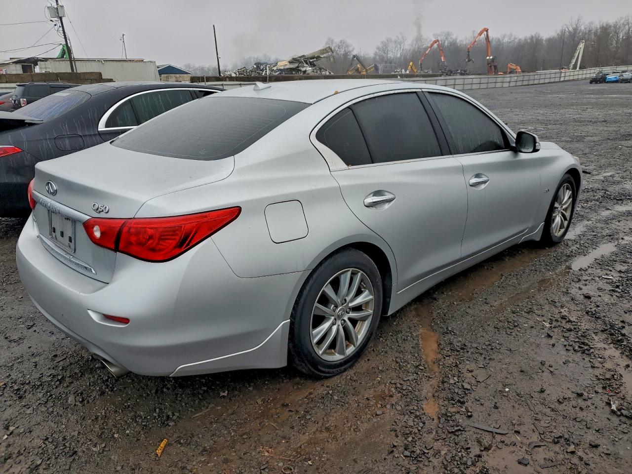 INFINITI Q50 PREMIUM