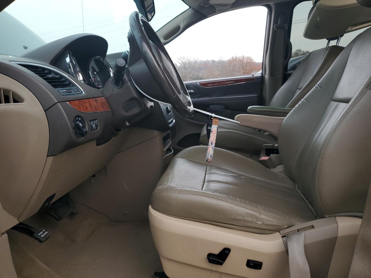 CHRYSLER TOWN & COUNTRY TOURING