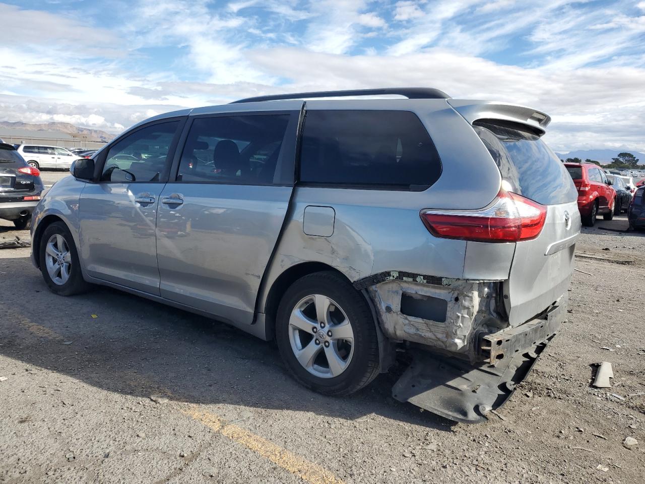 Lot #3291355132 2016 TOYOTA SIENNA LE