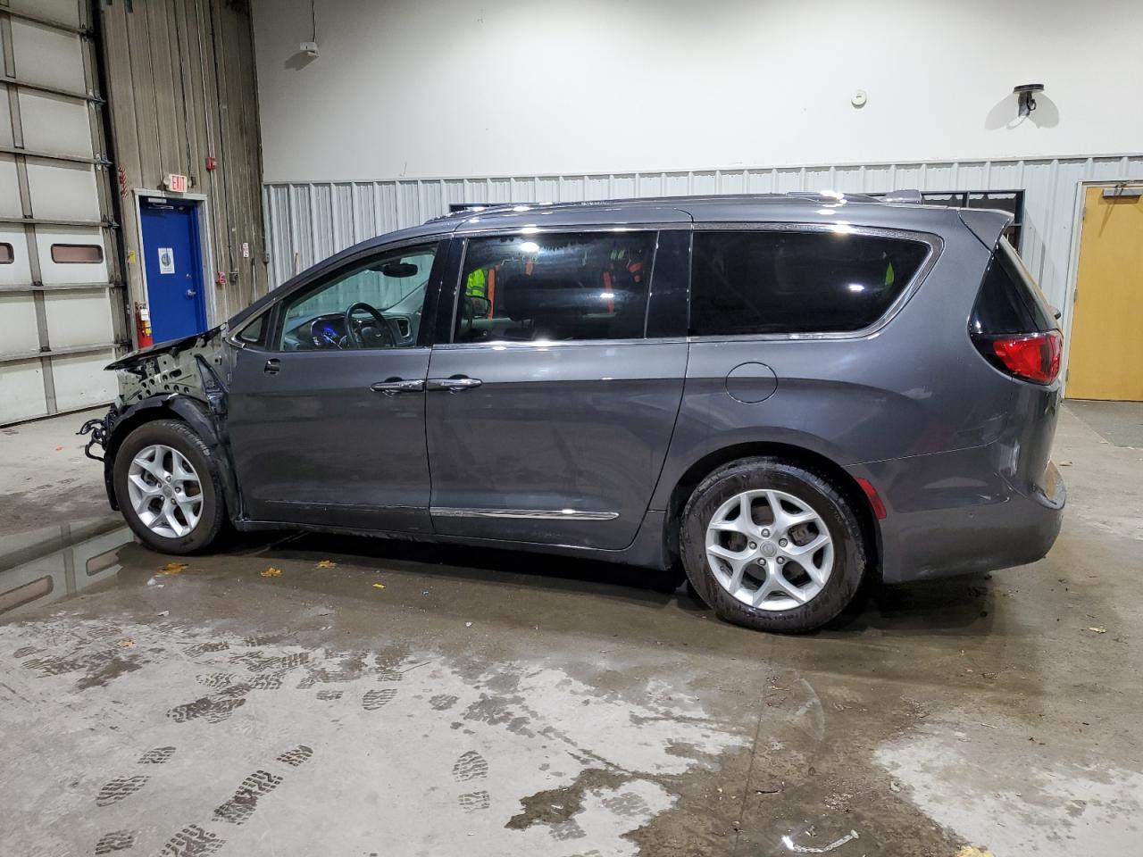 CHRYSLER PACIFICA TOURING L PLUS