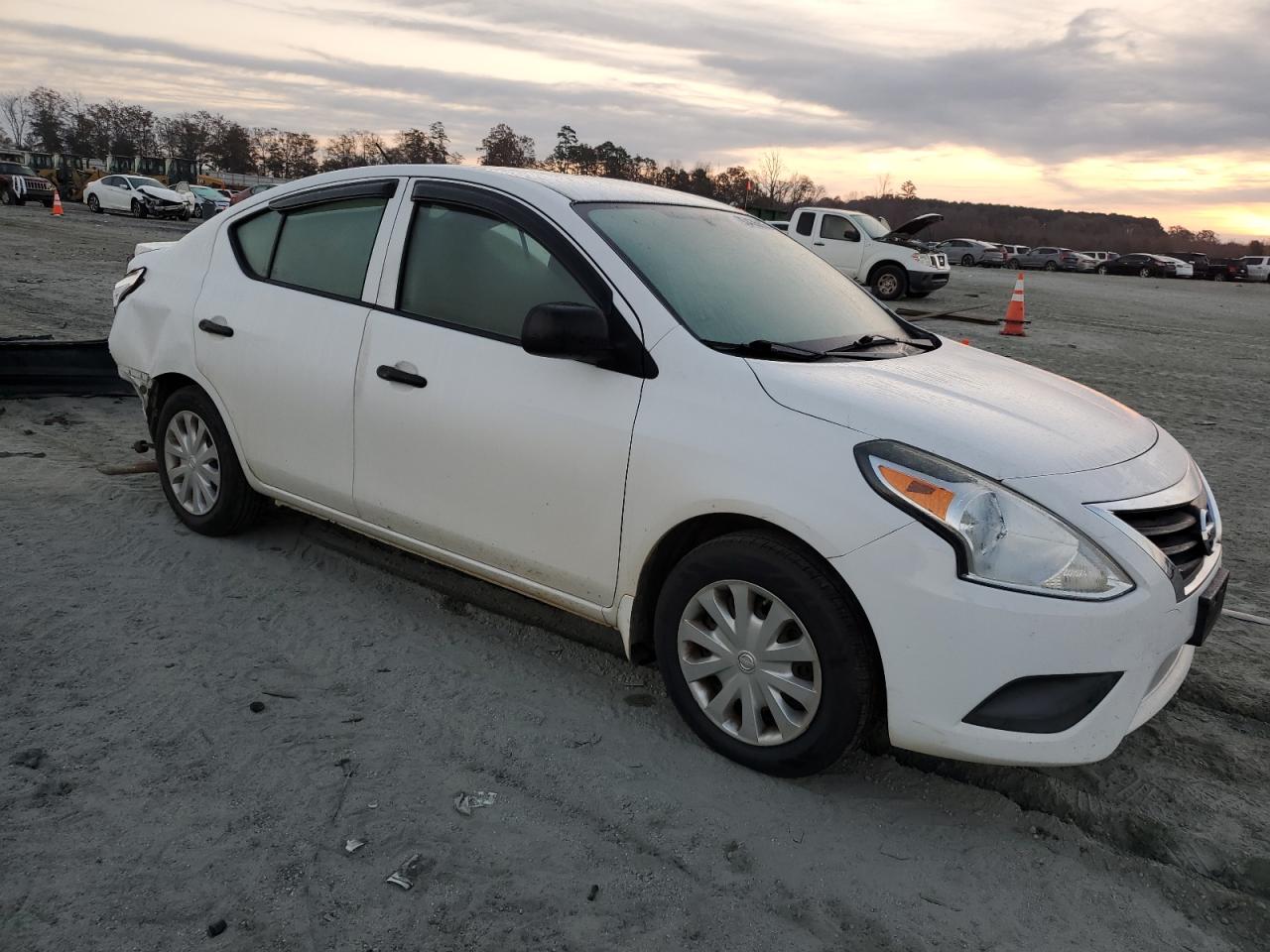 NISSAN VERSA S
