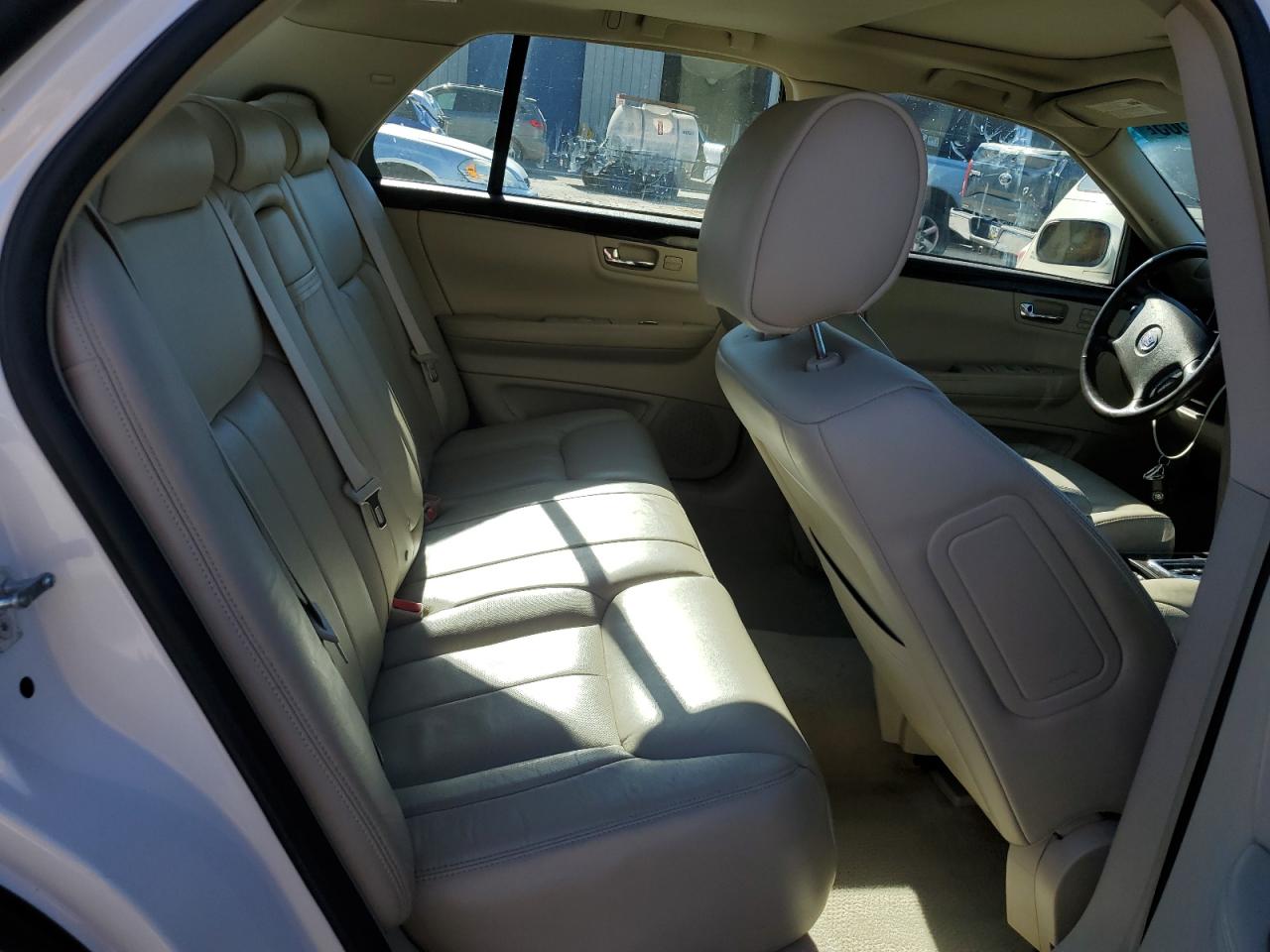 CADILLAC DTS LUXURY COLLECTION