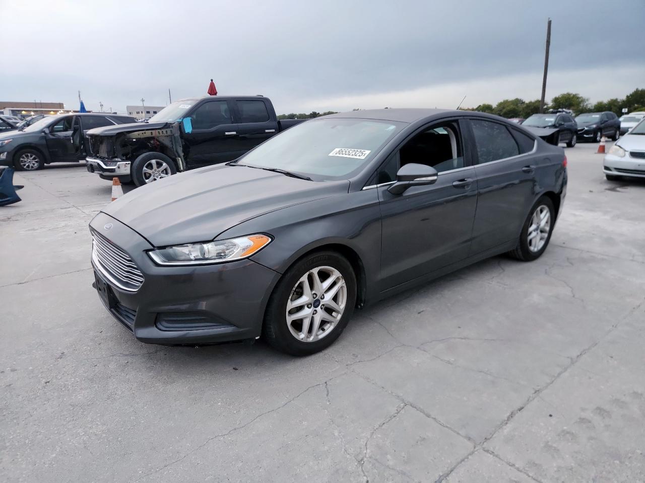 FORD FUSION SE
