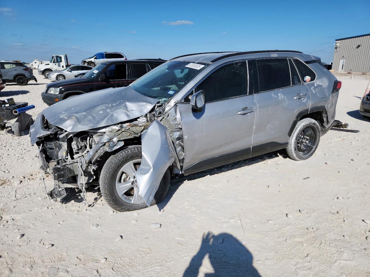 Lot #3302773343 2020 TOYOTA RAV4 XLE