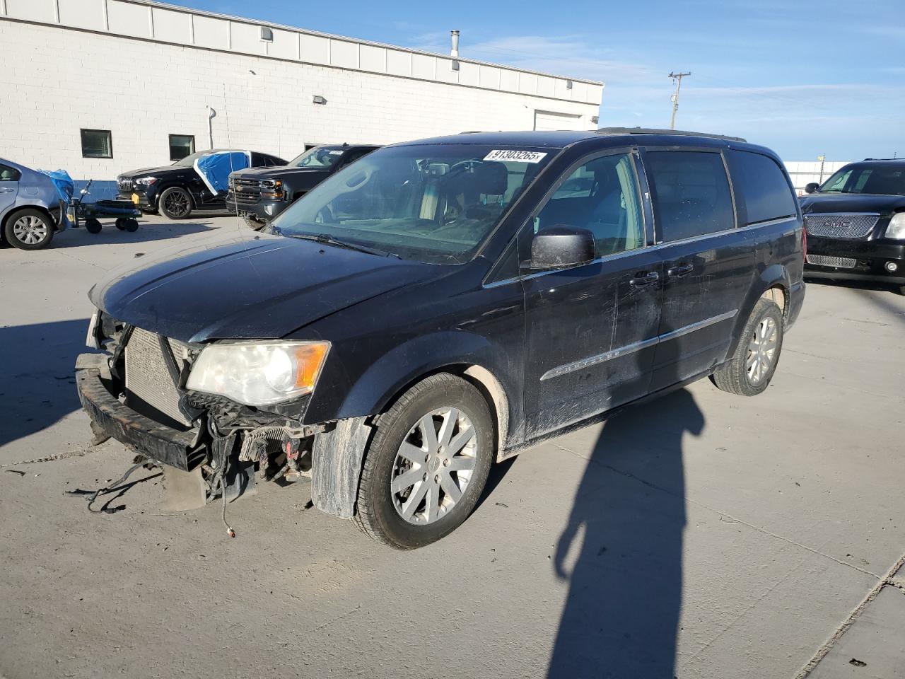 CHRYSLER TOWN & COUNTRY TOURING