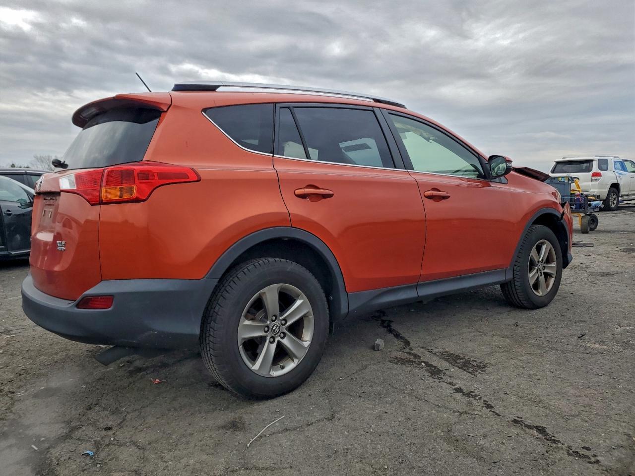 TOYOTA RAV4 XLE