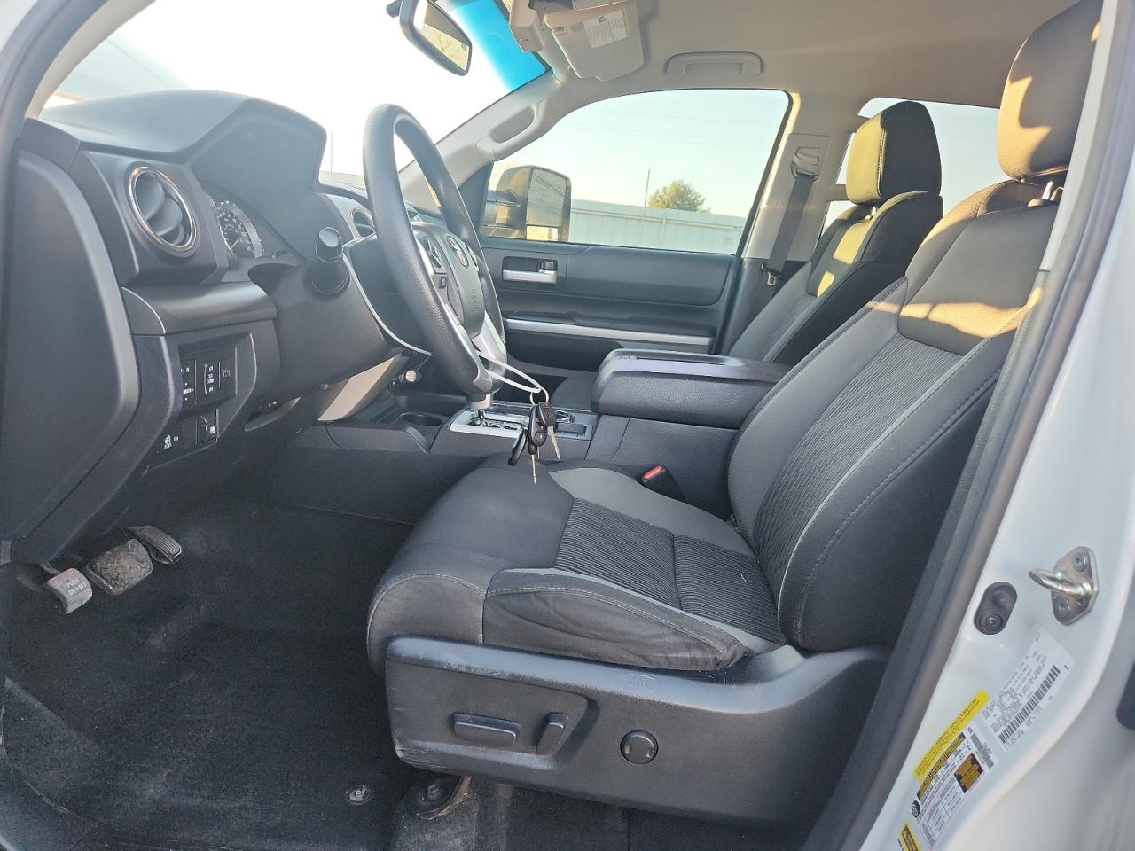 TOYOTA TUNDRA CREWMAX SR5