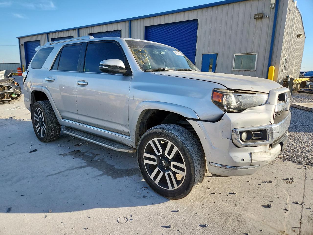 TOYOTA 4RUNNER SR5