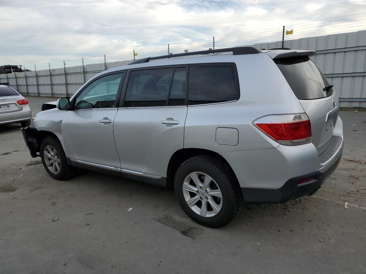 TOYOTA HIGHLANDER BASE