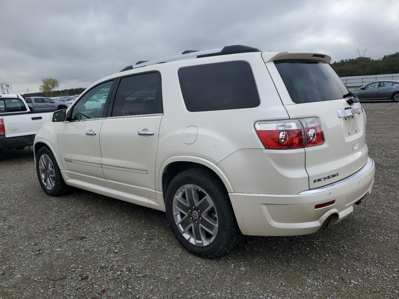GMC ACADIA DENALI