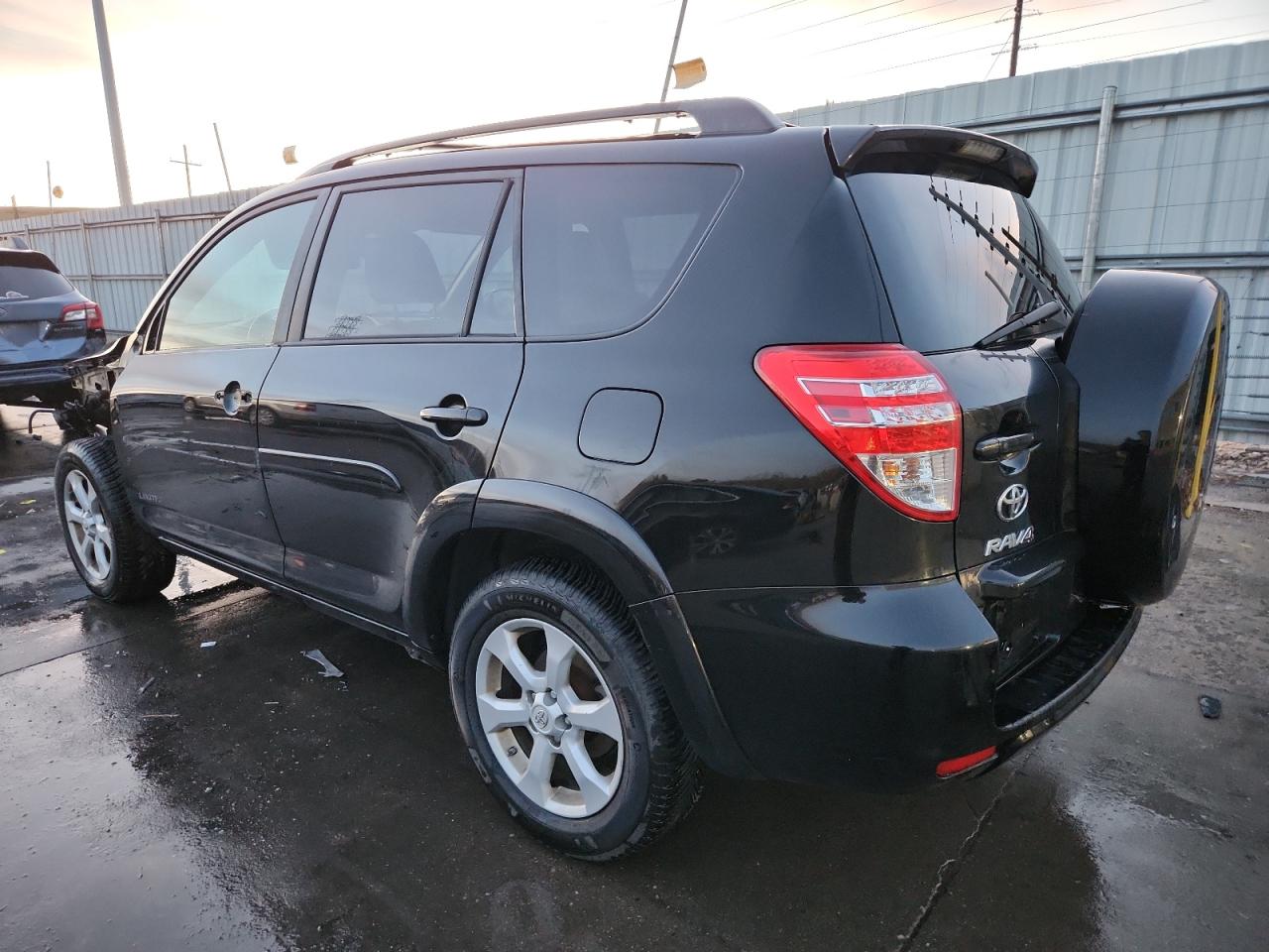 TOYOTA RAV4 LIMITED