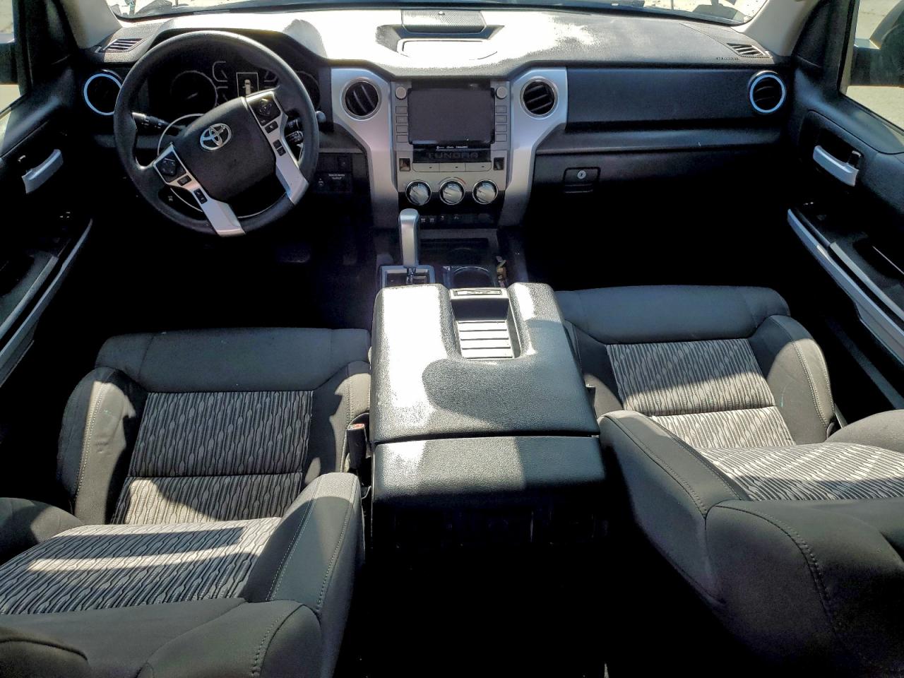 TOYOTA TUNDRA CREWMAX SR5