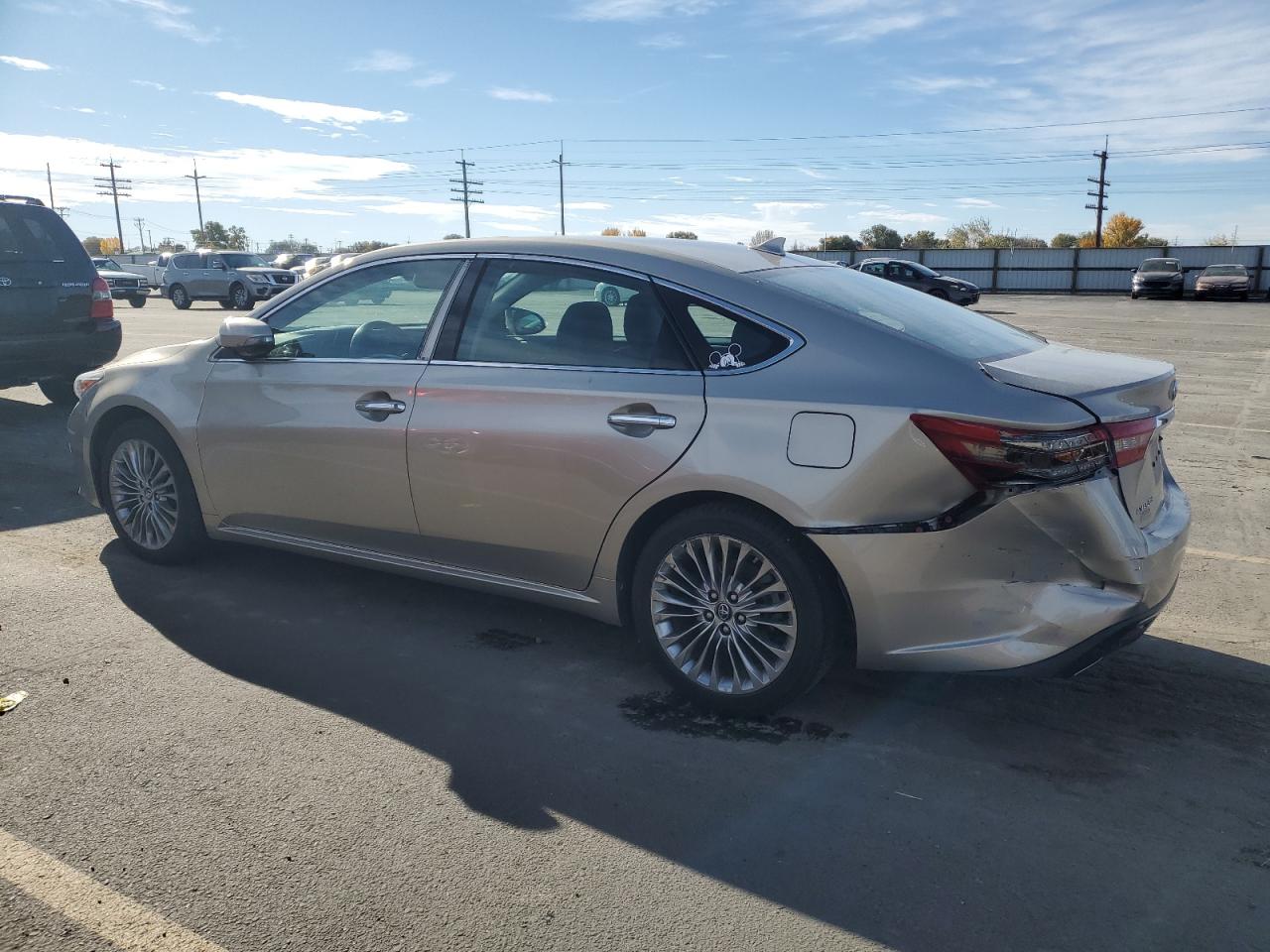 TOYOTA AVALON XLE