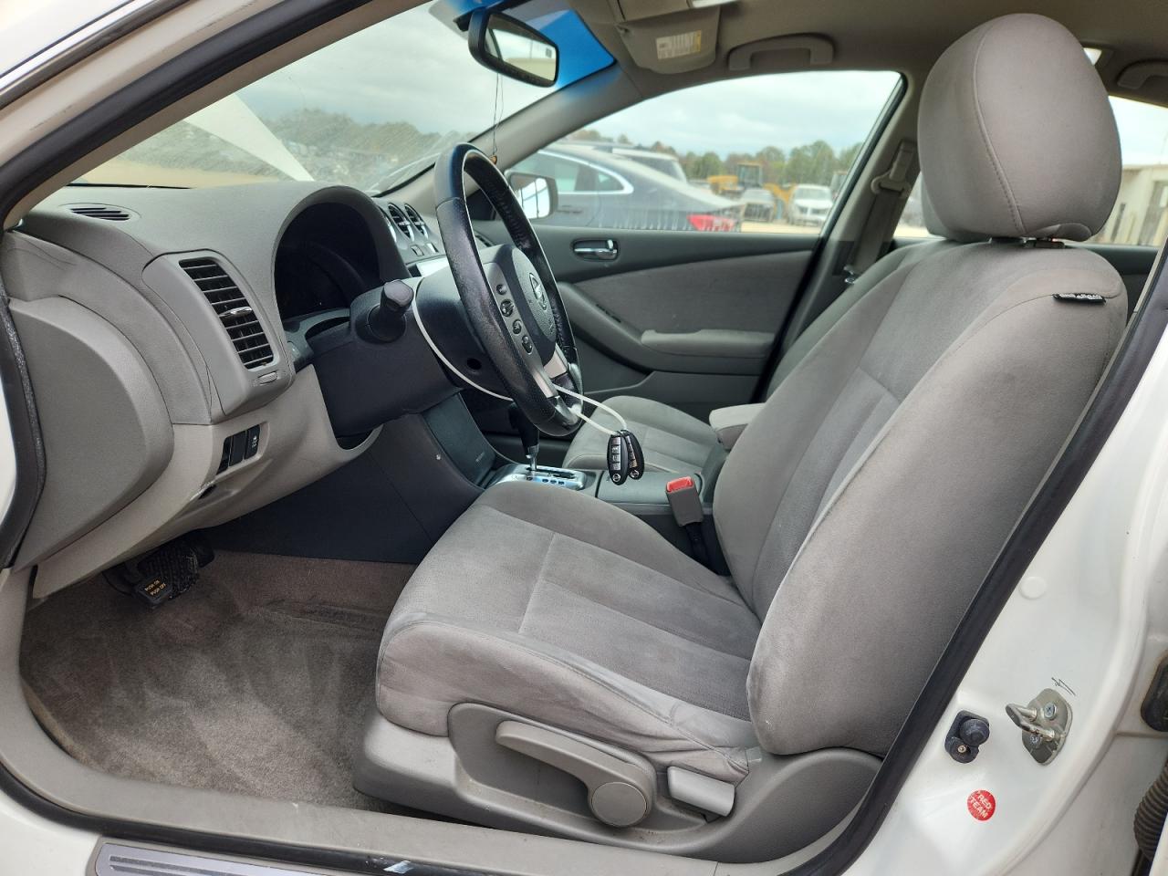 NISSAN ALTIMA BASE