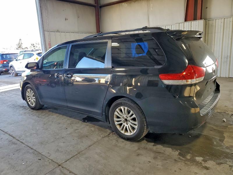 2012 TOYOTA SIENNA XLE #3302699079