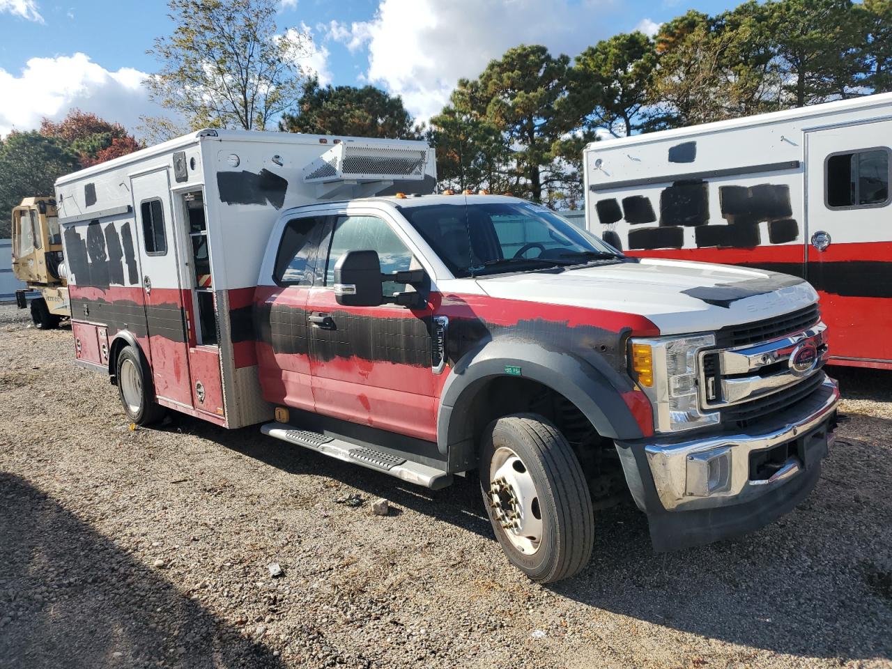 FORD F-550 SUPER DUTY