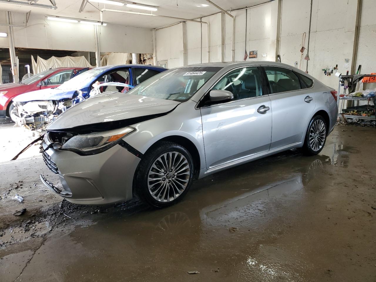 TOYOTA AVALON XLE