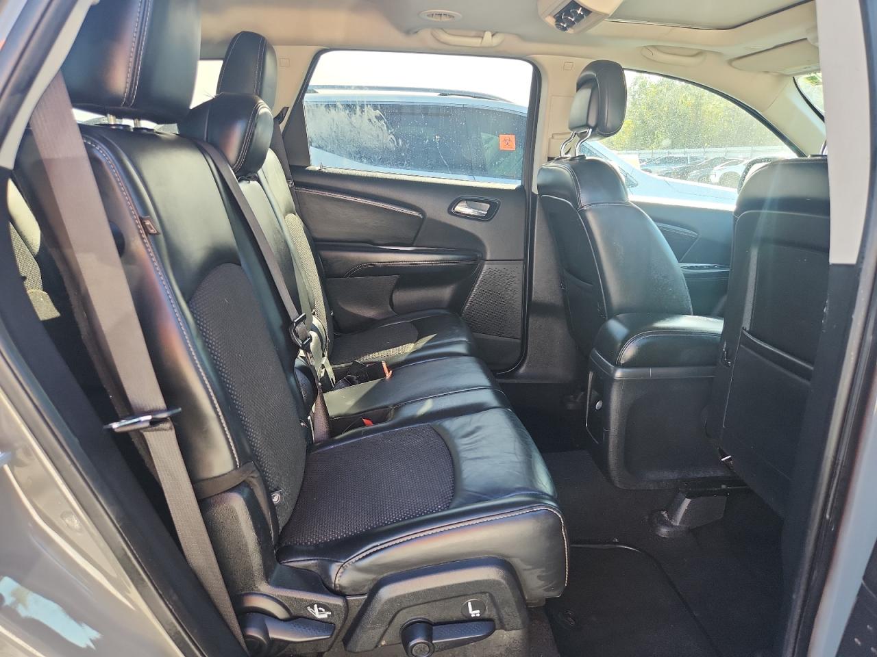 DODGE JOURNEY CROSSROAD