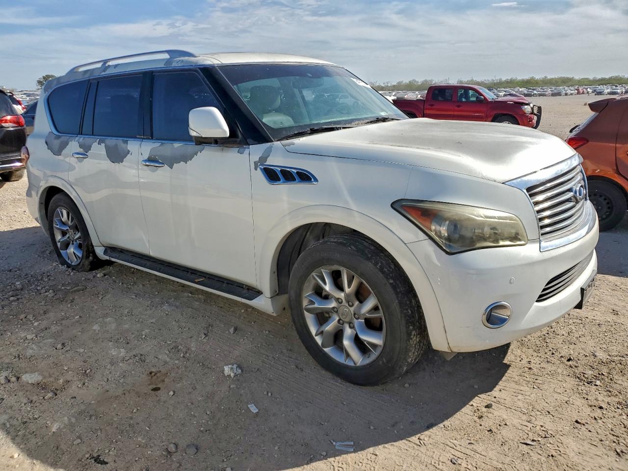 INFINITI QX56