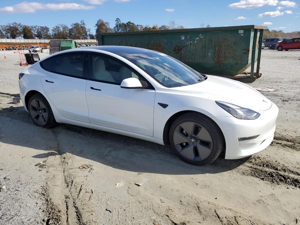 TESLA MODEL 3
