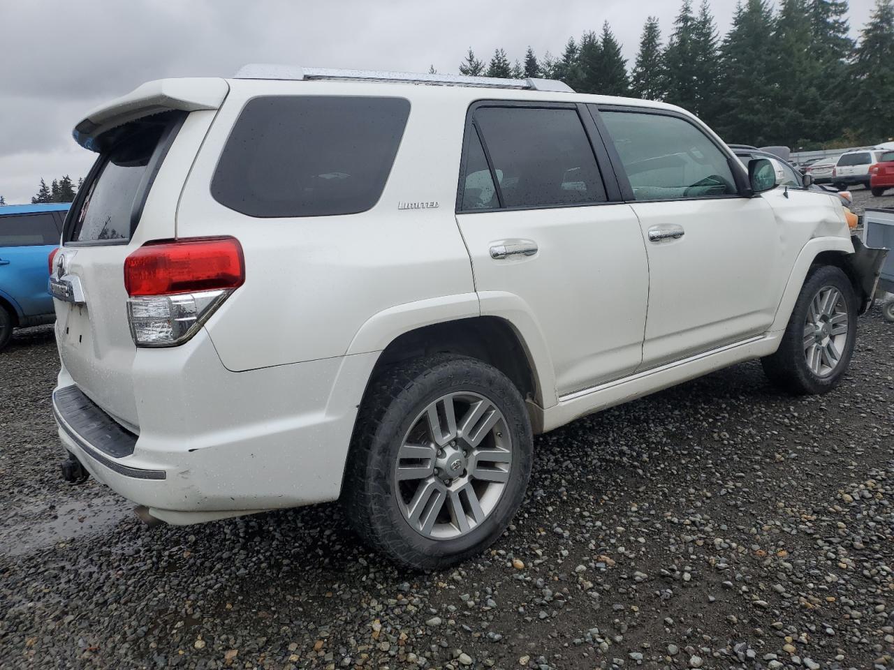 TOYOTA 4RUNNER SR5