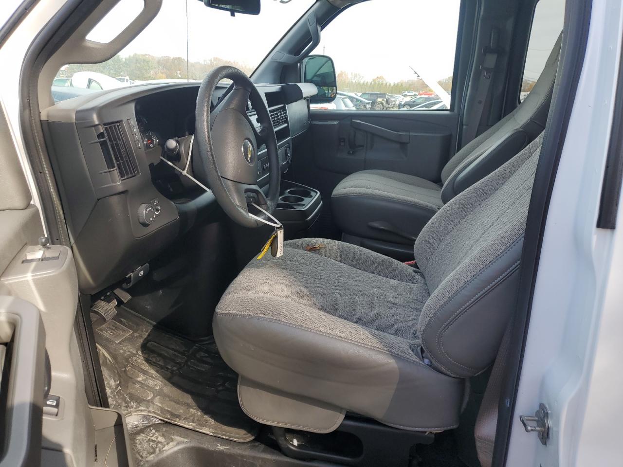 CHEVROLET EXPRESS LT