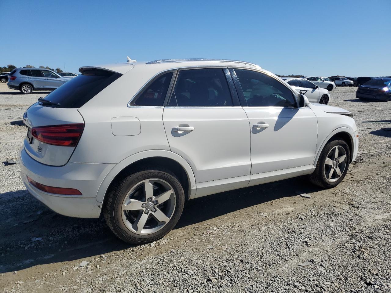 AUDI Q3 PREMIUM PLUS