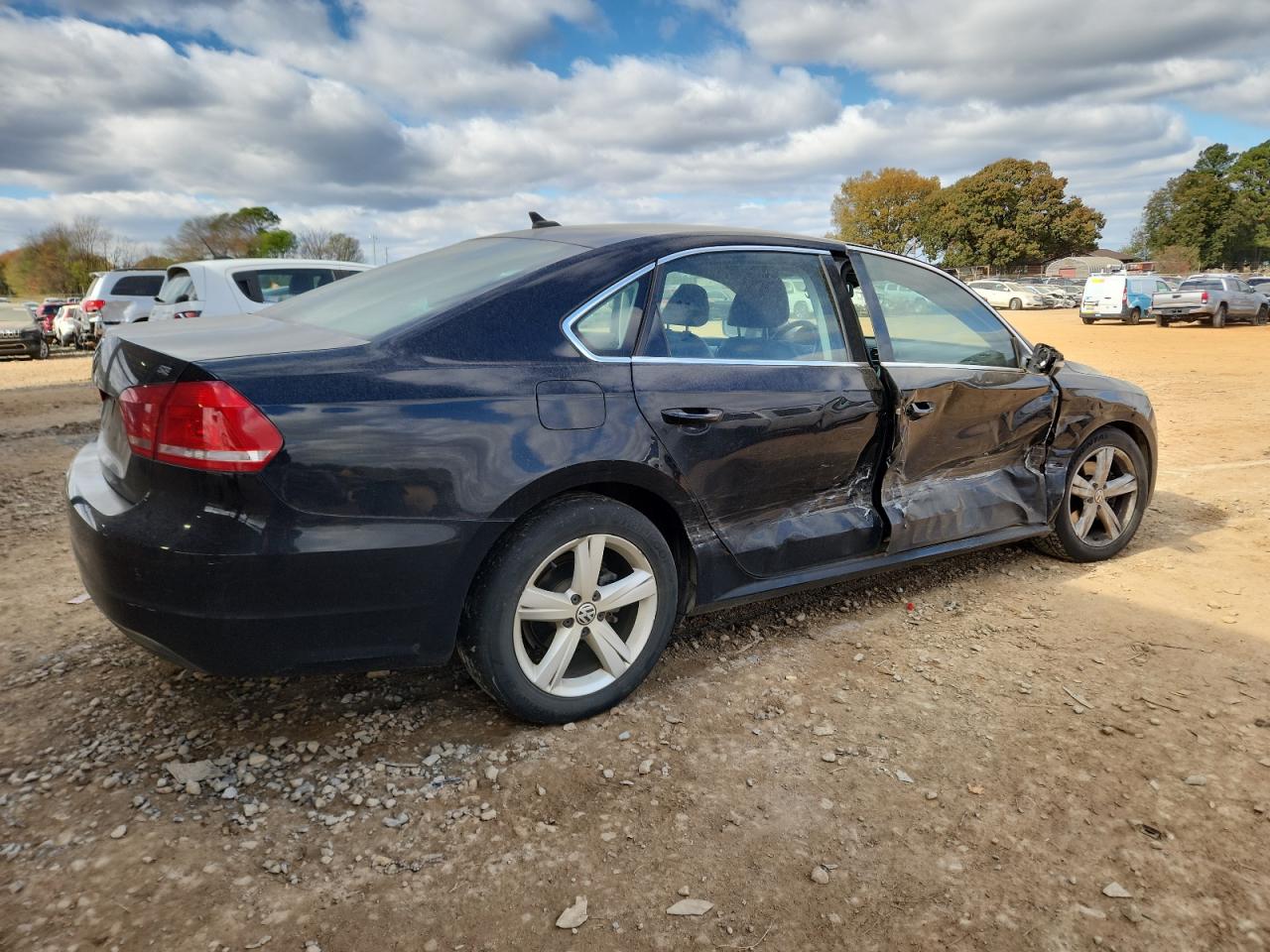 VOLKSWAGEN PASSAT SE